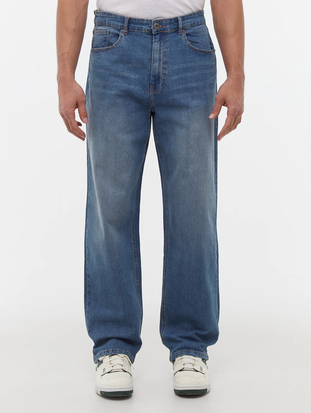 Jeffers Relaxed Fit Jeans - Mid Blue