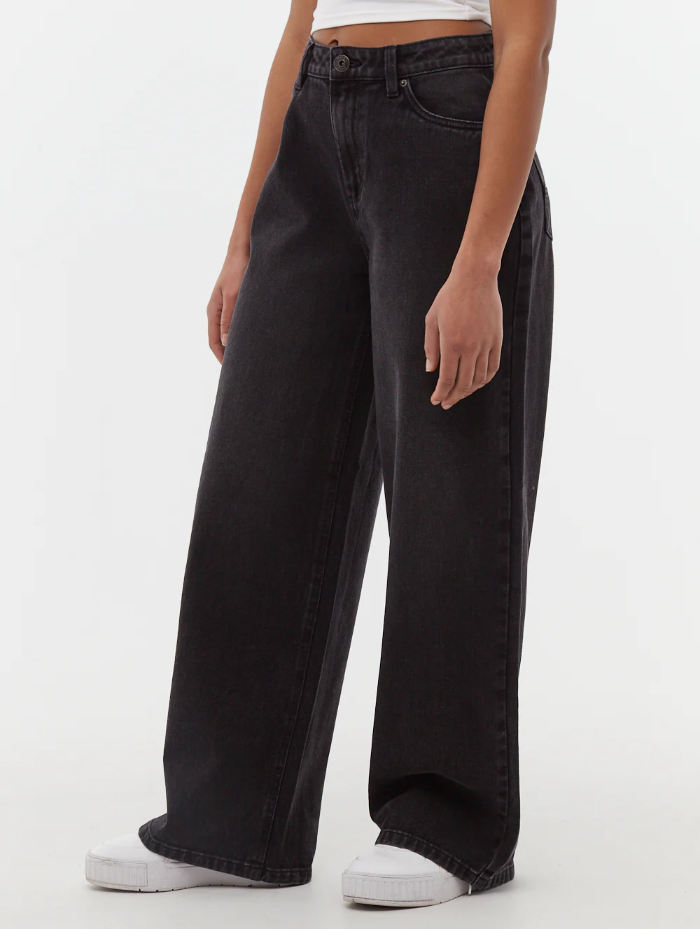 Maxina Wide Leg Jeans - Washed Black - Image 4