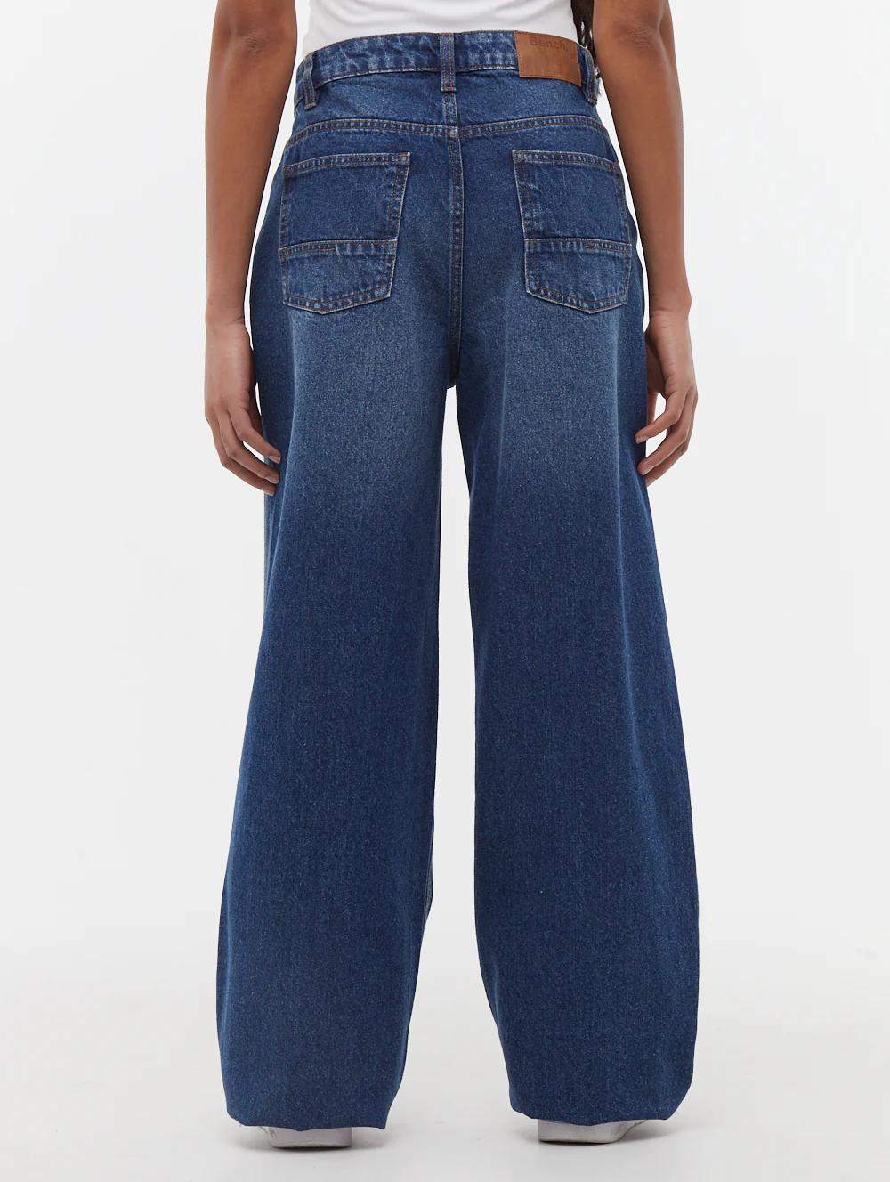 Maxina Wide Leg Jeans - Mid Blue - Image 5