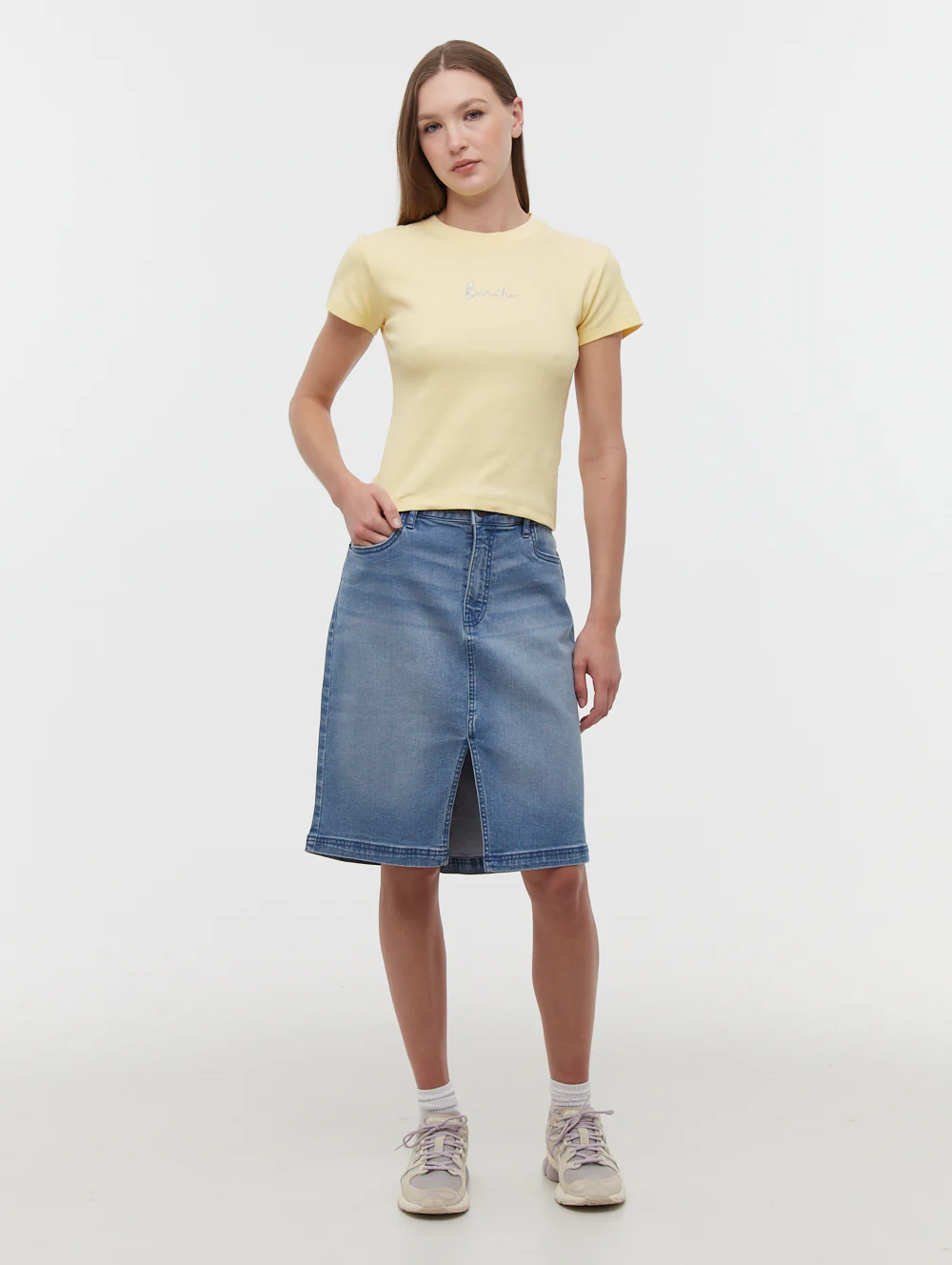 Tarryn Script Emblem T-Shirt - Yellow - Image 2