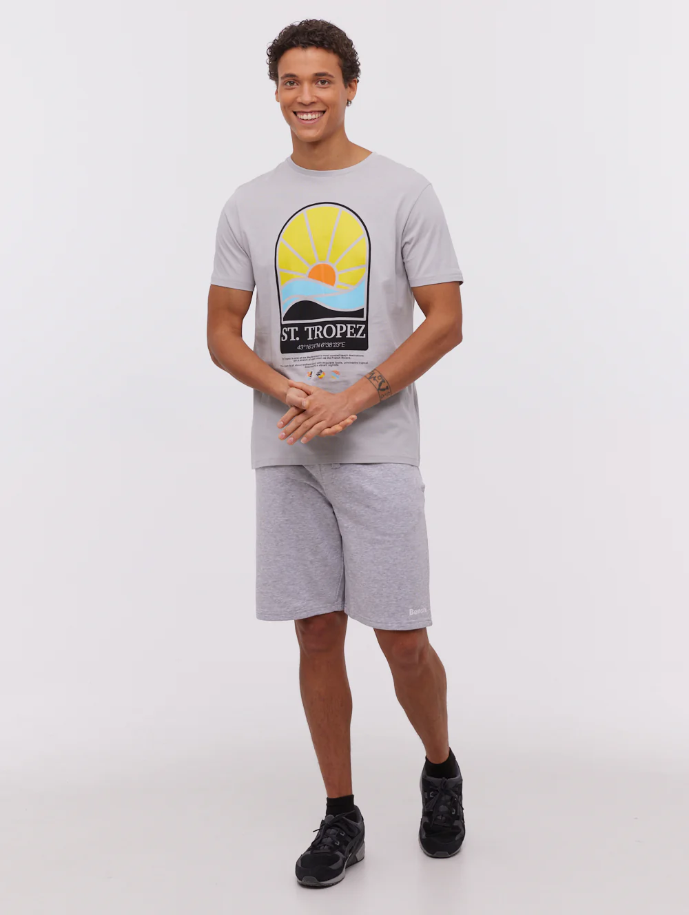 Vetral Sun Graphic T-Shirt - Image 2